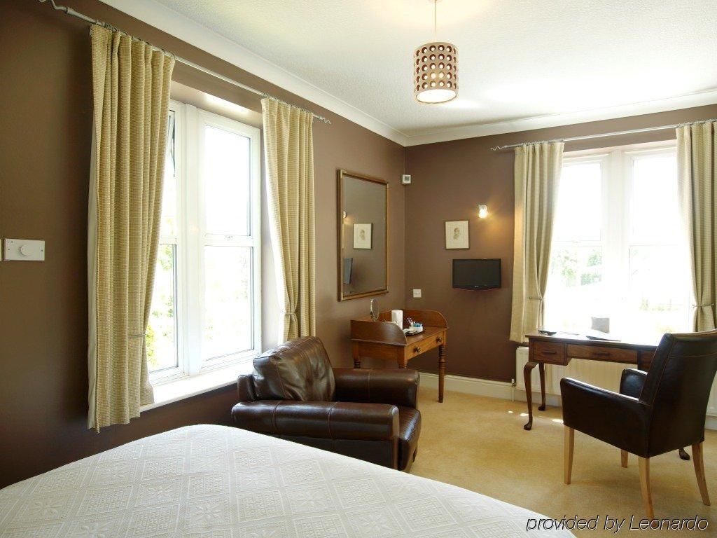 Charlton Kings Hotel Cheltenham Room photo