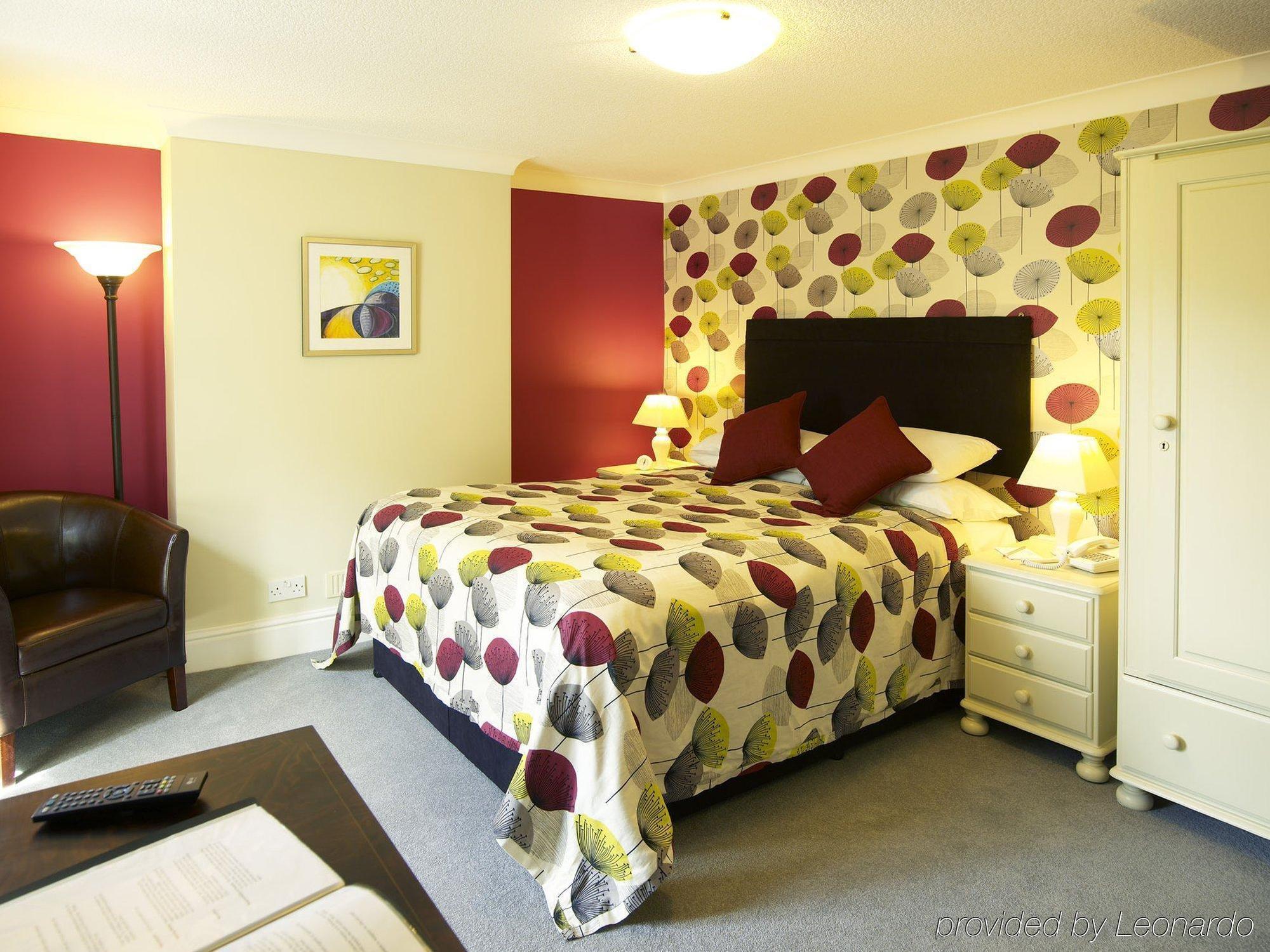 Charlton Kings Hotel Cheltenham Room photo